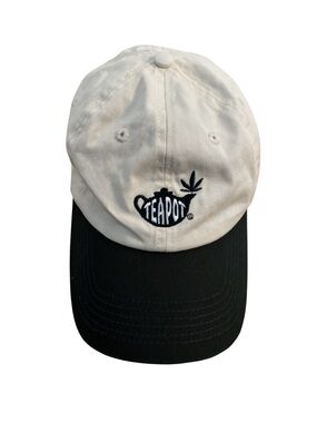 Teapot Logo Baseball Cap in Cream and Green